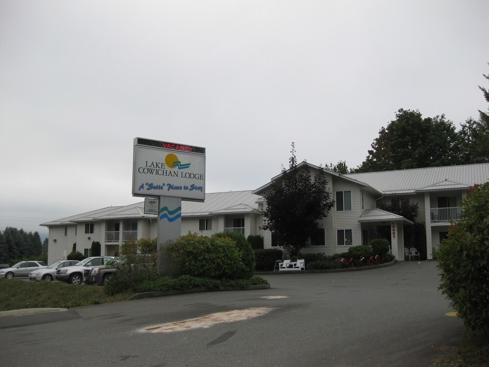 Lake Cowichan Lodge image