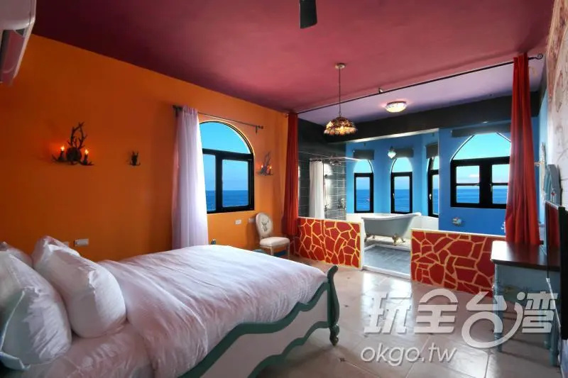 Deluxe Double room with sea view (full double bed)