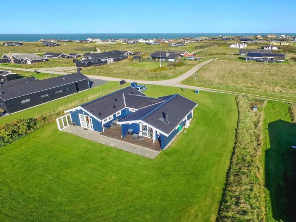 "Aashild" - 400m from the sea in NW Jutland