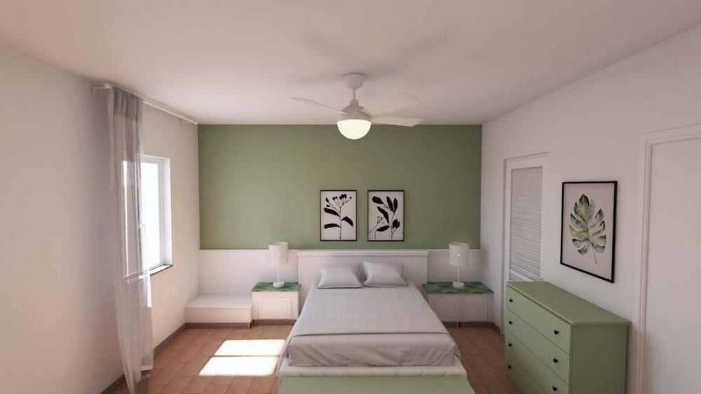 Deluxe Double room with balcony (full double bed)