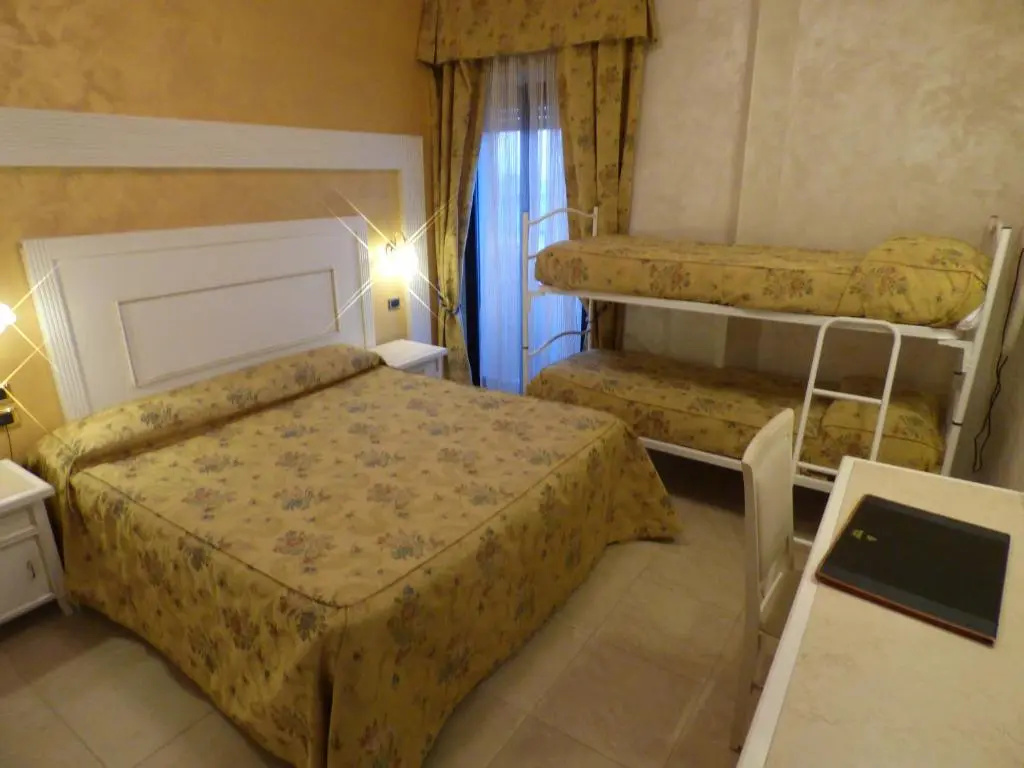 Hotel Diplomat Palace - Chambres