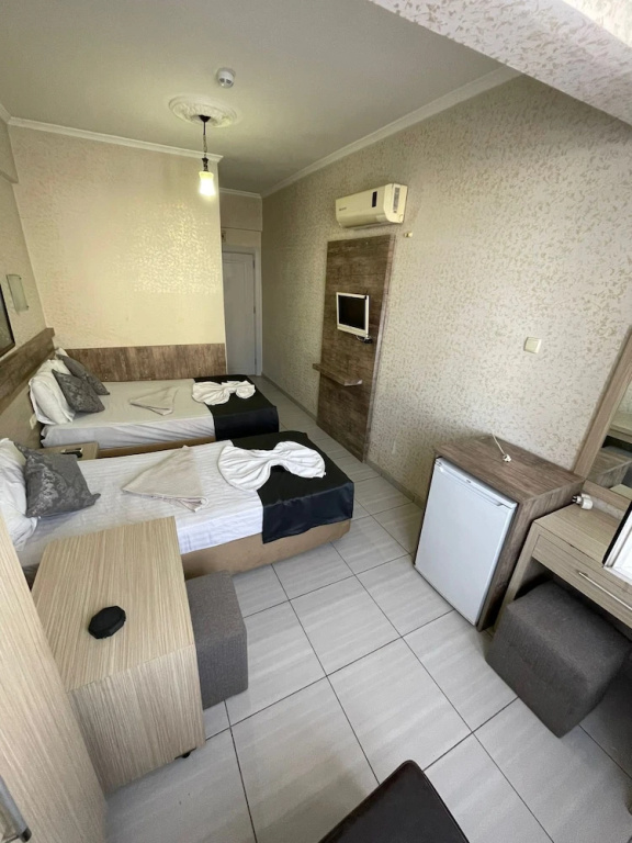 Standard Double Family room (twin beds)