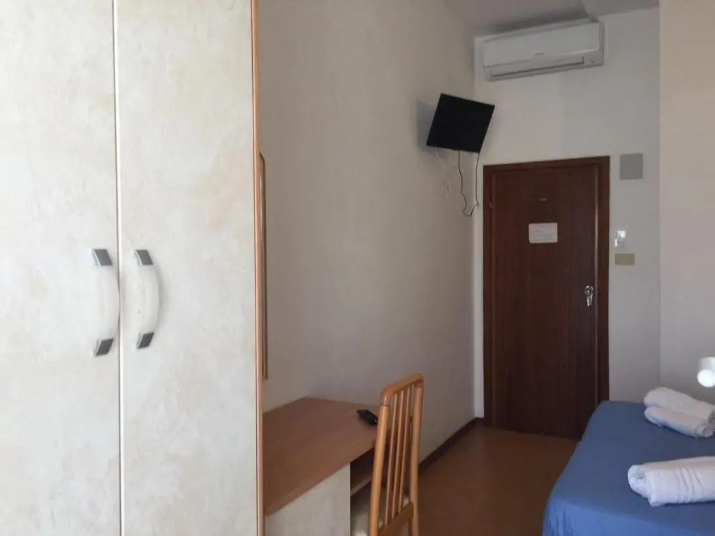 Standard Triple room with balcony