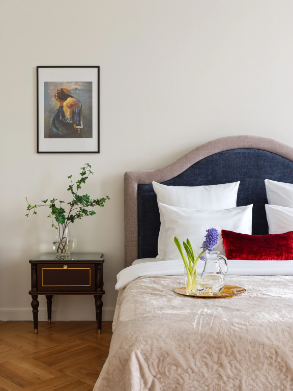 Отель Апартаменты Minin Apartments с видом на Фонтанку 180 кв.м. в Санкт-Петербурге