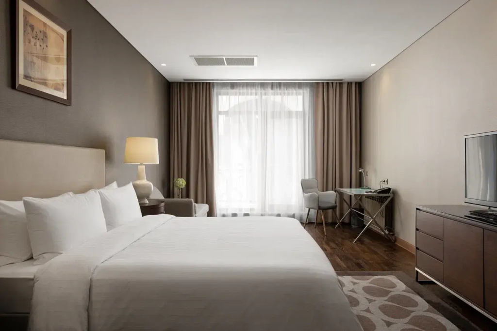 Marriott Hotel Krasnaya Polyana Room Type - 1 Bedroom Superior Double Apartment with balcony full double bed