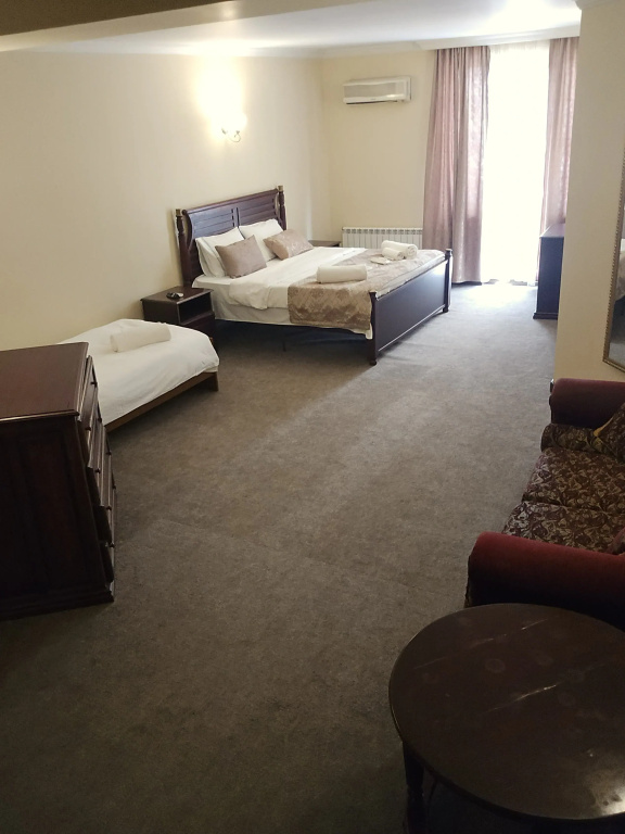 Suite with balcony and with view