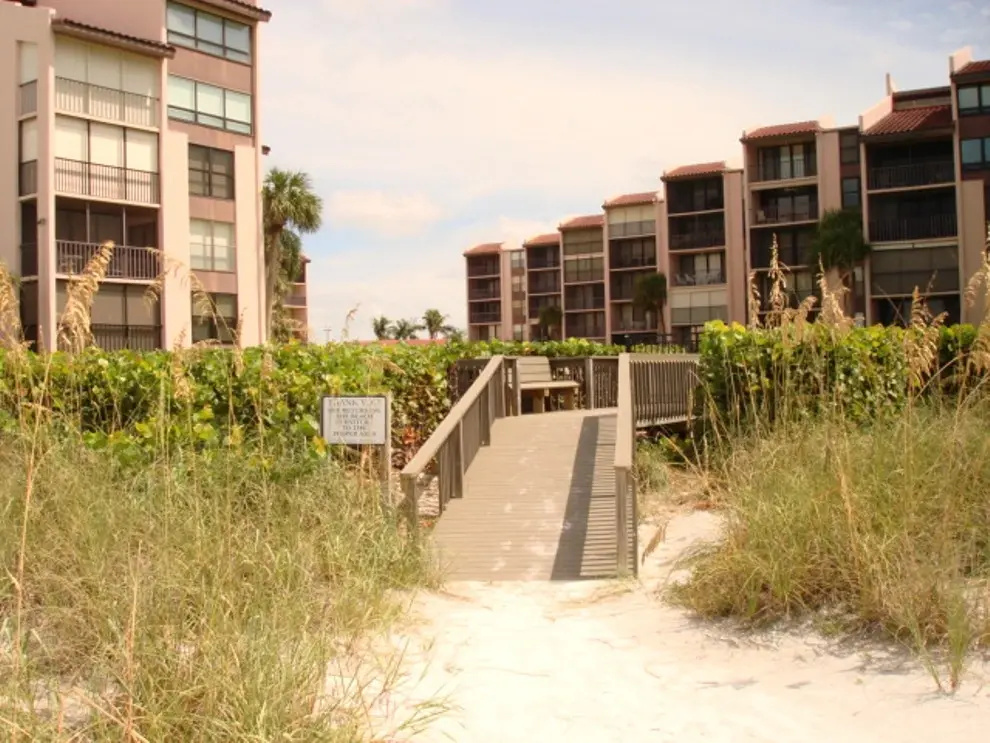 Siesta Breakers 603 Apartments