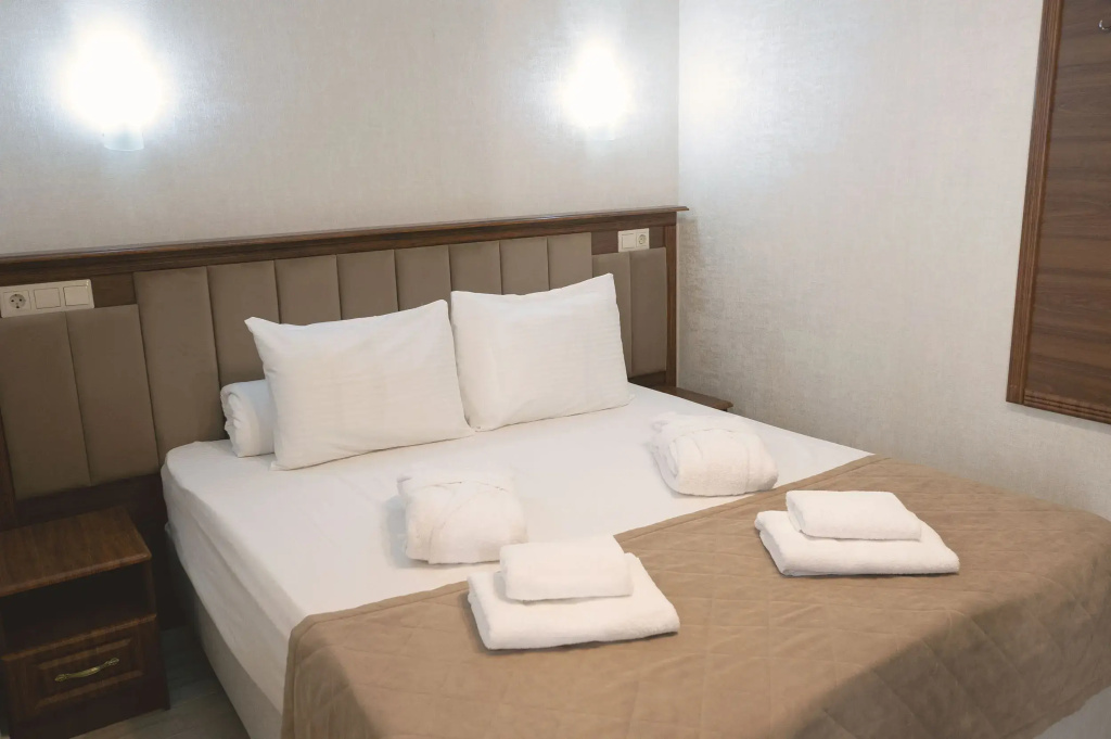 Aysberg Guest House Room Type - Standard (1st Floor) Double room twin beds