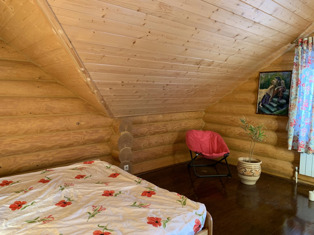 Трёхместный номер Standard с балконом и с красивым видом из окна в Сокольский бор