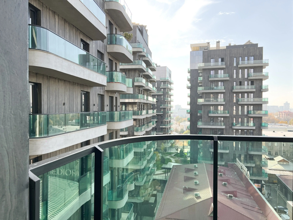S Dvumya Spalnyami I Gostinoy V Parkwood Apartment