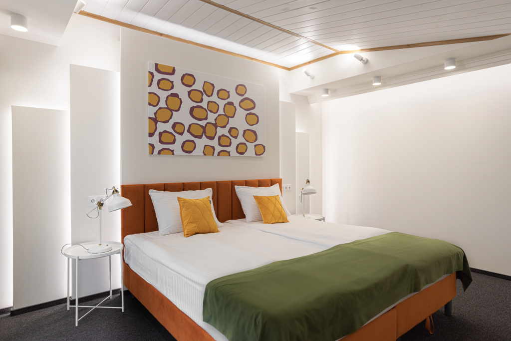 Lõnin Hotel Room Type - Double Suite with view full double bed