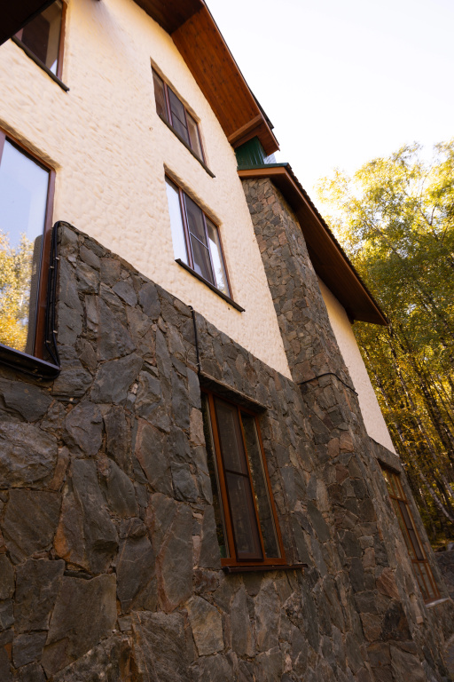 Chalet botash — 3