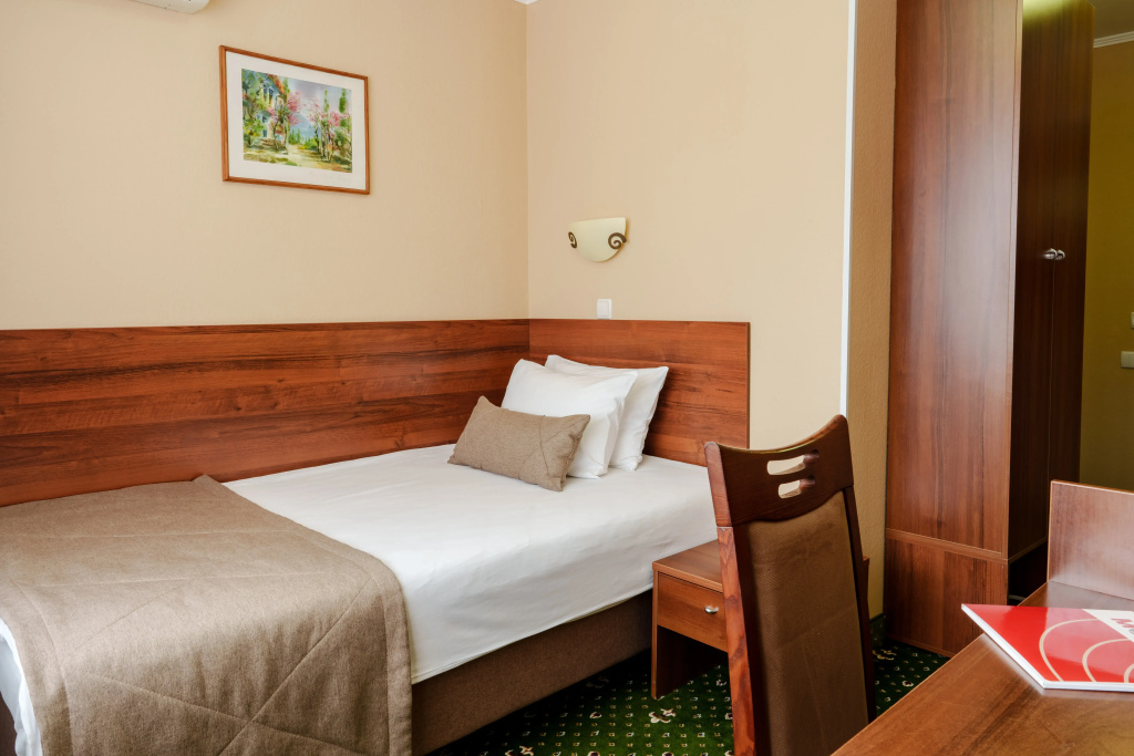 Standard Superior Single room with balcony