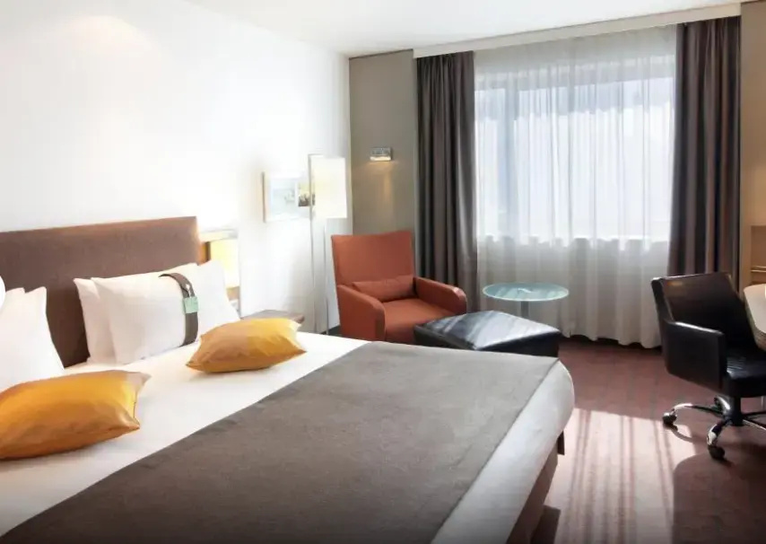 Holiday Inn ALMATY Room Type - Standard Double room (full double bed)