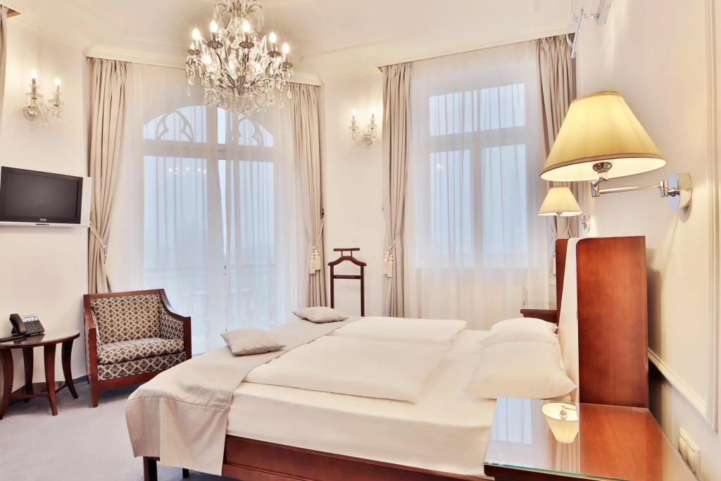 Superior Double room (full double bed)