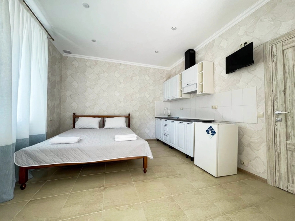 Double Studio (full double bed)