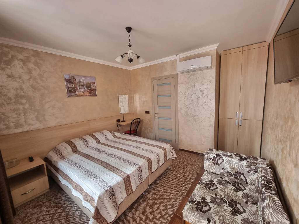 Comfort Double room (full double bed)