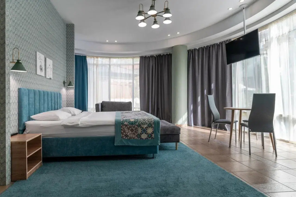 Bergs Spa and Сonference Hotel Room Type - Double Junior Suite with city view full double bed