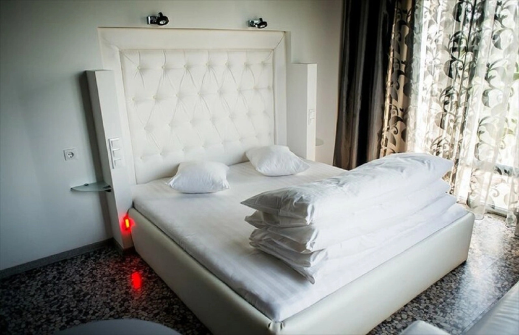 Atmosfera Detox & Spa Room Type - Double Suite with balcony and with sea view full double bed