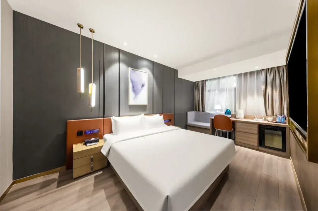Luxury Double room (full double bed)