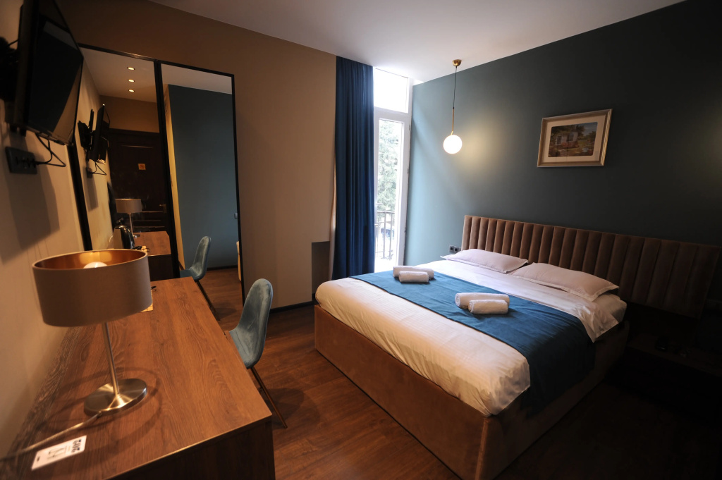 Standard Double room with balcony and with view (full double bed)