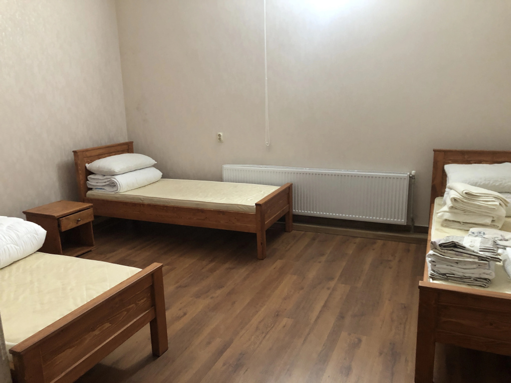 Standard Triple Basement room