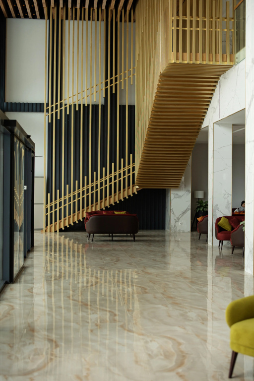 Lobby & Reception