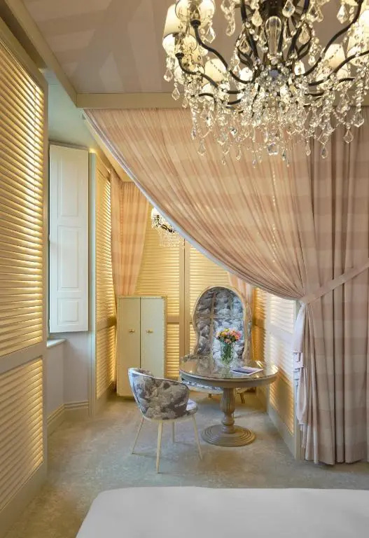 Cabana Cozy room with mountain view (full double bed)