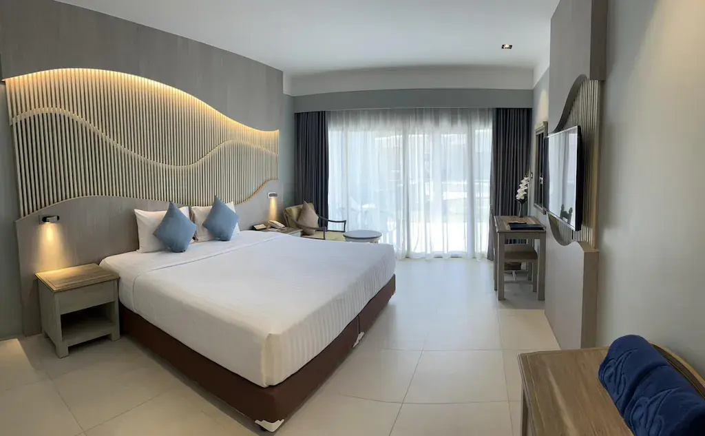 Superior Double room with balcony and with garden view (full double bed)
