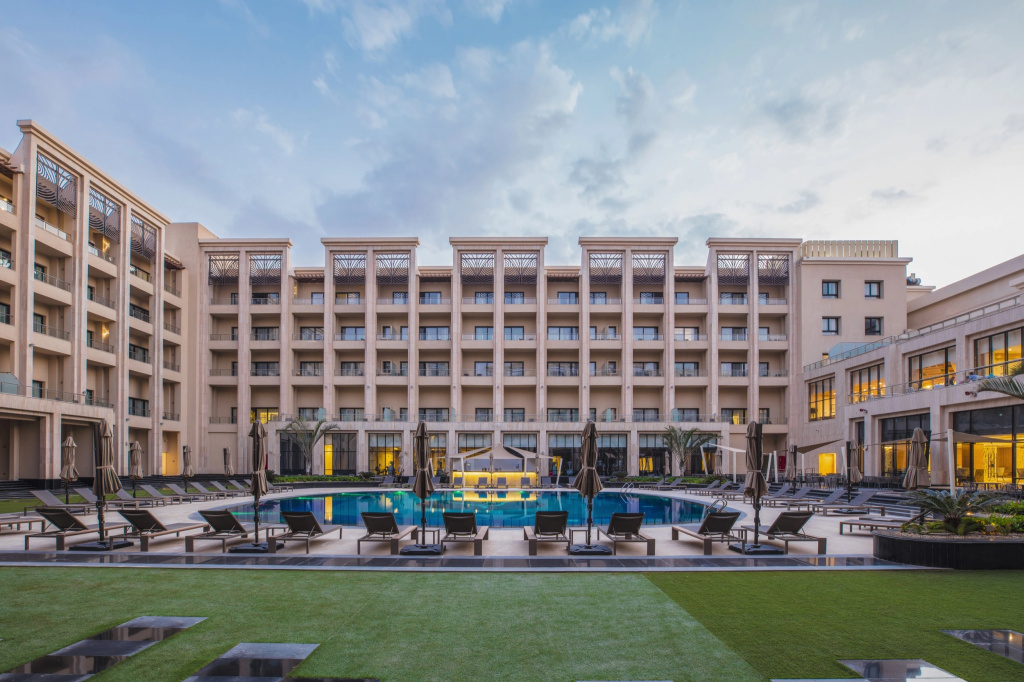 Triumph Luxury Hotel - 2