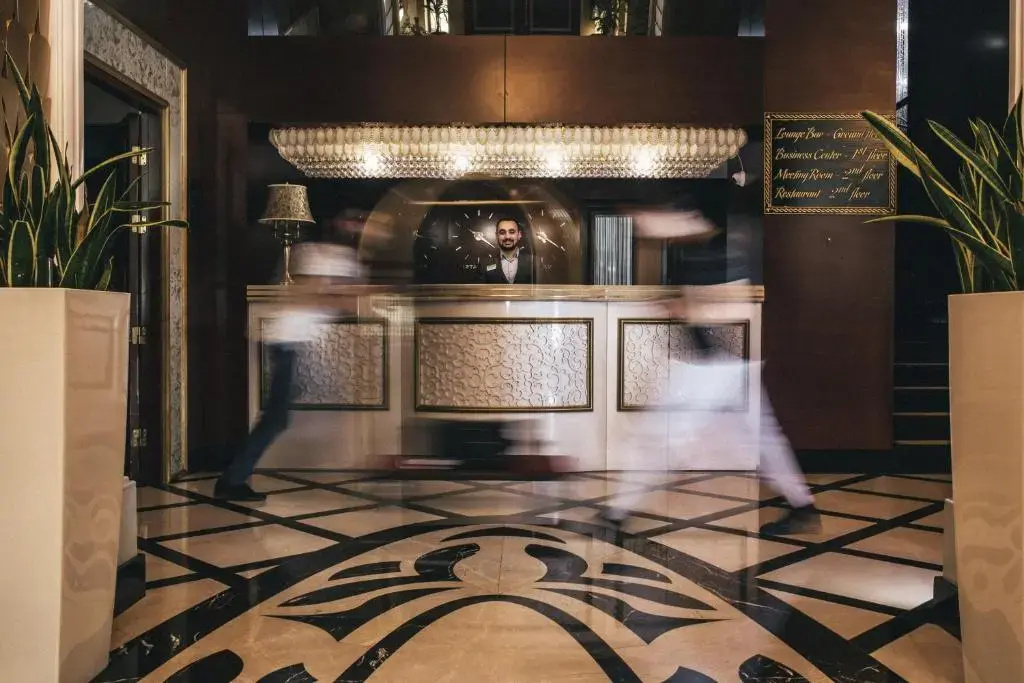 Lobby & Reception