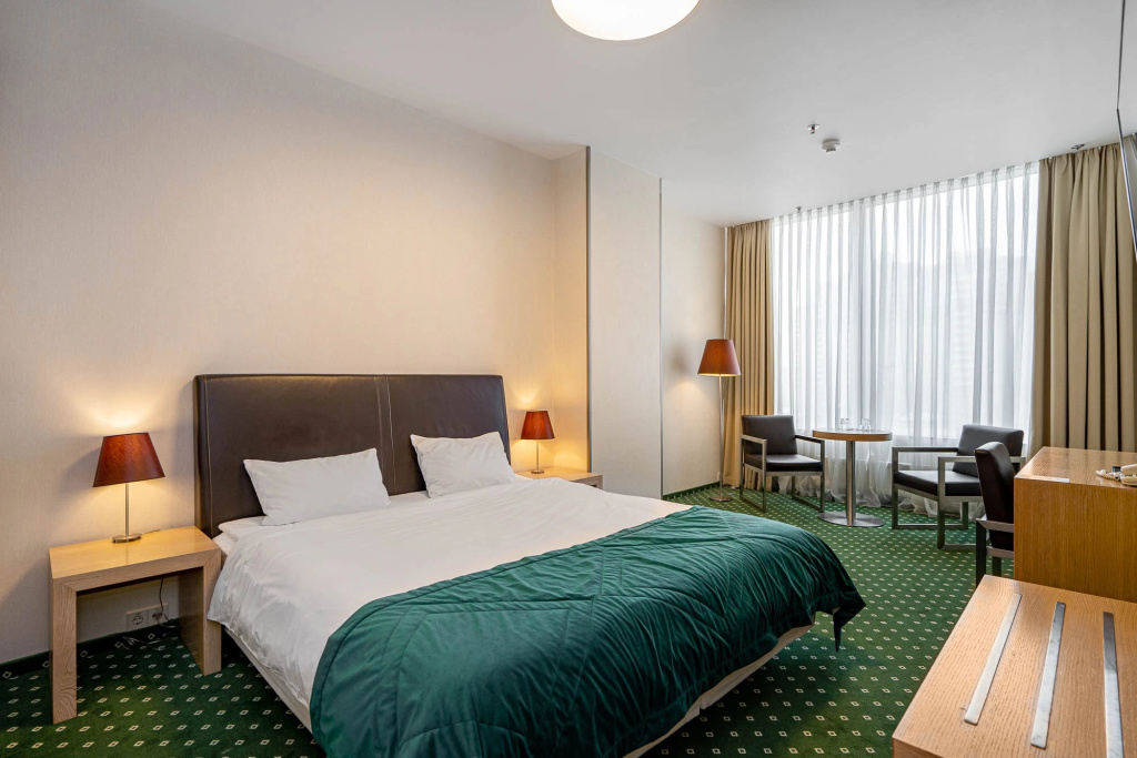 Green City Hotel — фото