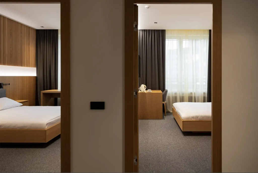 Quadruple Suite