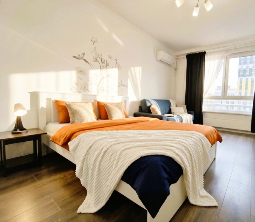 Апартаменты Уютные Lora Home у метро Аннино — фото