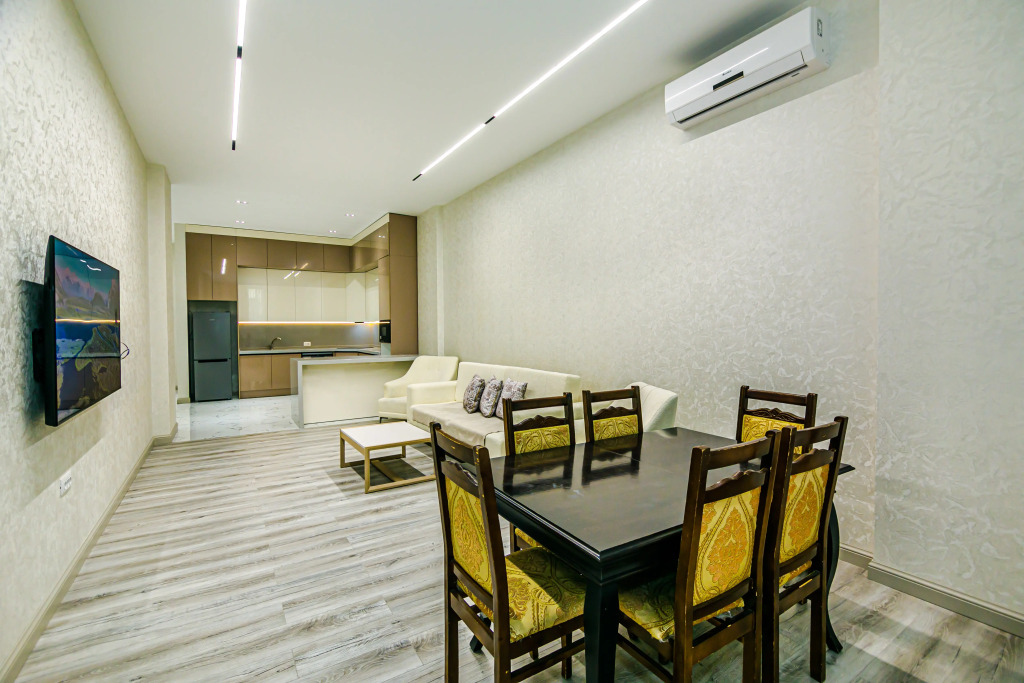 Апартаменты Deluxe с балконом и с красивым видом из окна в Апартаменты Luxury White in Nizami Street