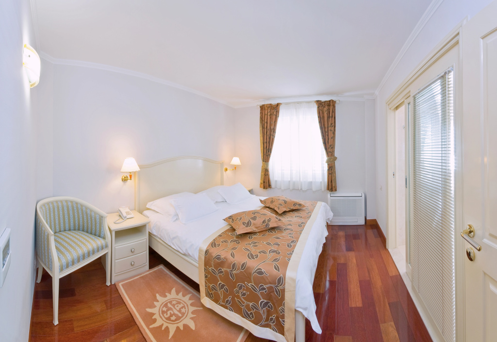 Luxury Studio with balcony and with view