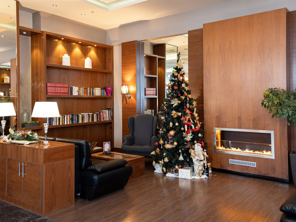 Lobby & Reception