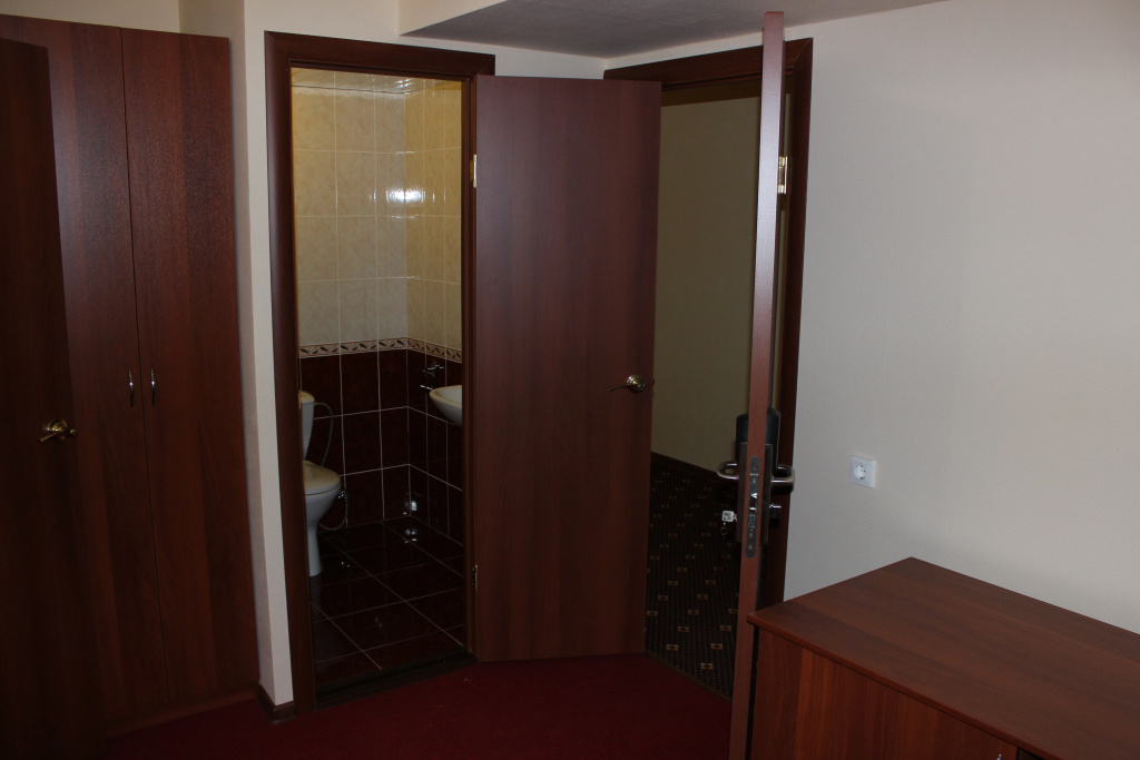 Double Suite (full double bed)