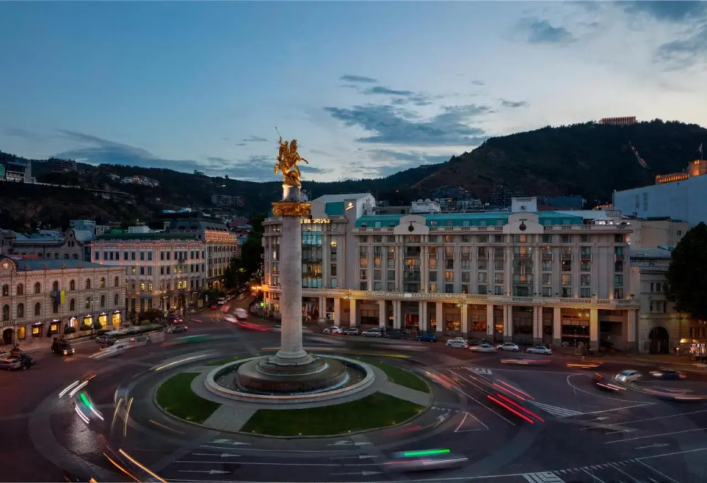 Отель Courtyard by Marriott Tbilisi — фото