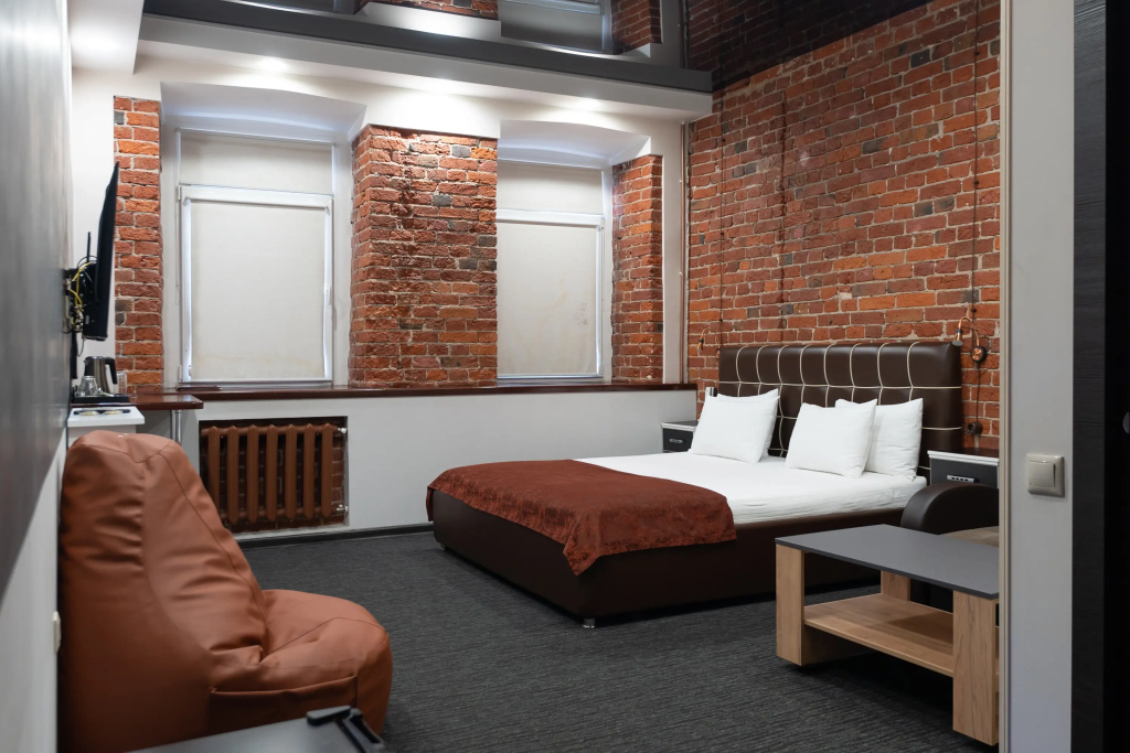 Double Suite with city view (full double bed)