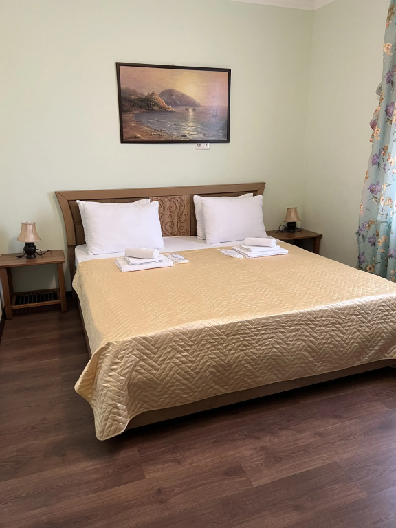 2 Bedrooms Comfort No.20 in the cottage Quadruple room with city view