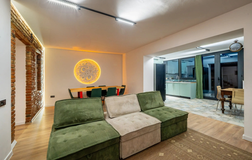 Вилла Трехкомнатный двухэтажный дом с бассейном Niabi Villa — фото