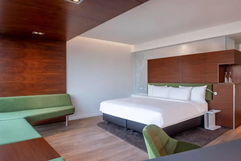 Отель Radisson Blu Iveria Hotel, Tbilisi — фото