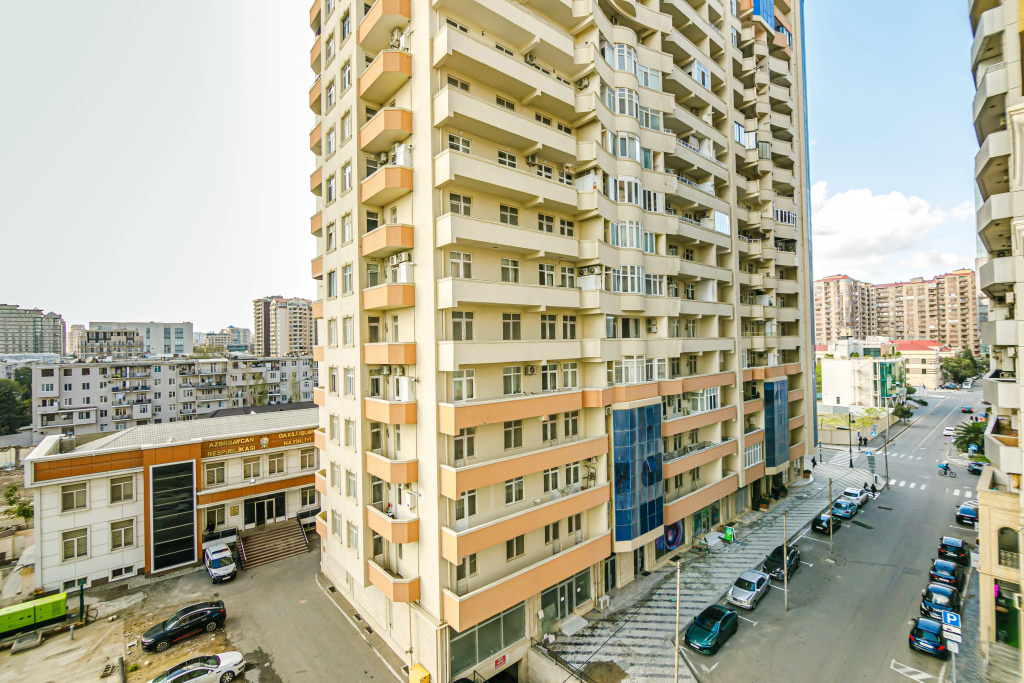 Yellow Wave by Bea Paradise Apartments