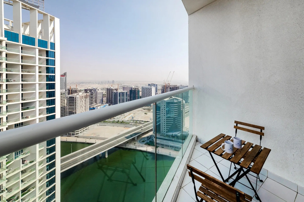 Modern Studio At Damac Maison Prive Apartments