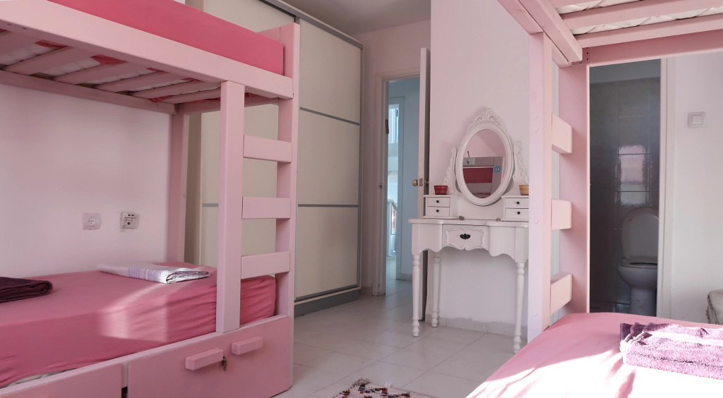 Bed in Dorm (female dorm)