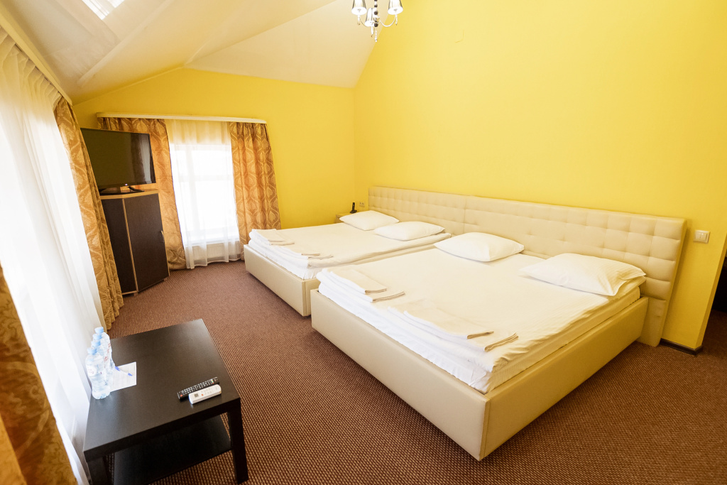 Ray Hotel Room Type - Family Quadruple room with city view