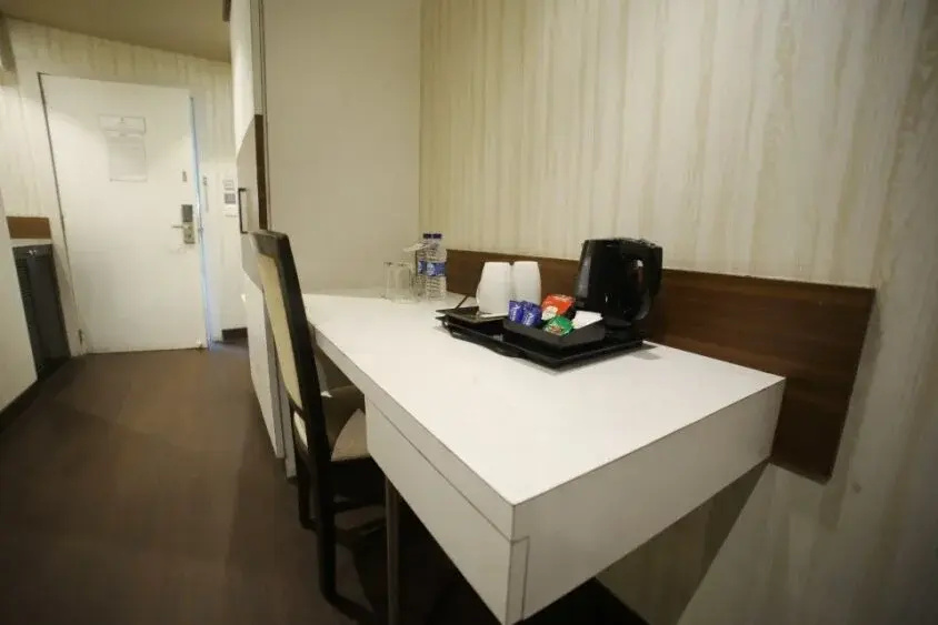 The Byke Suraj Plaza Veg Hotel - Chambres