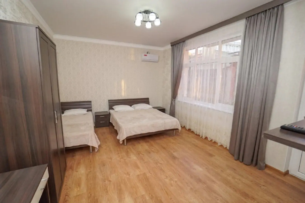 Standard Triple room with balcony