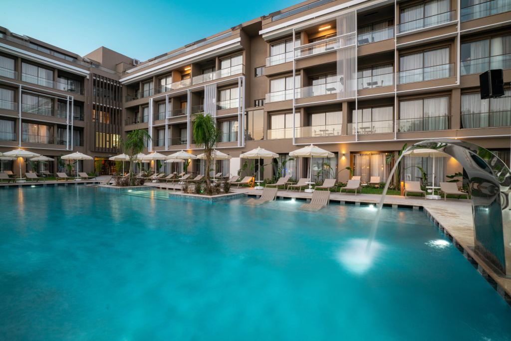 Prive Suite Side & Spa Hotel (Adult Only 16+) — фото